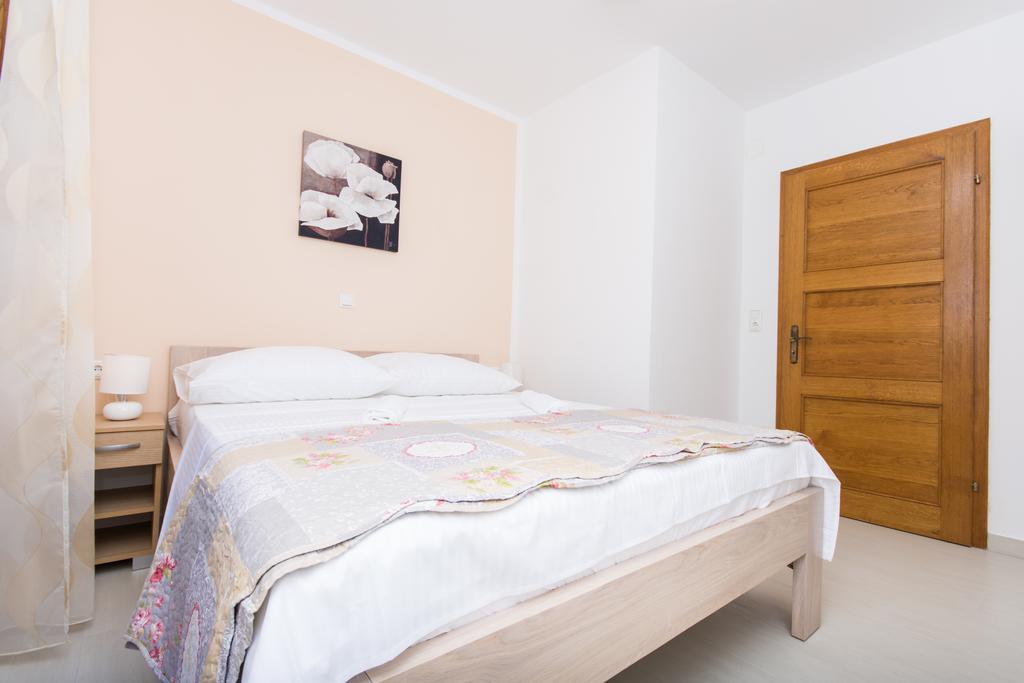 Apartments Bisera Trogir Kültér fotó